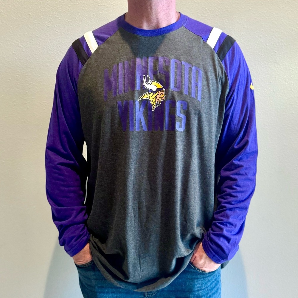 NWT NEW NFL Minnesota Vikings Long Sleeve shirt XXL